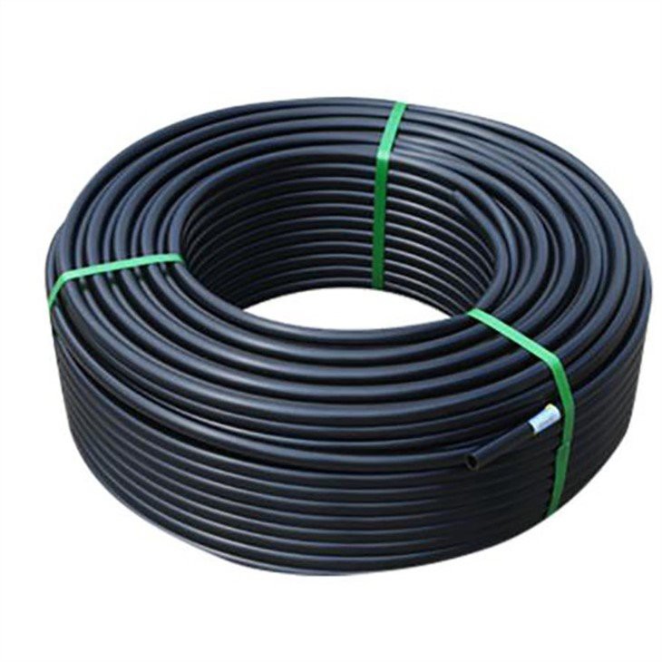black plastic water pipe roll-4